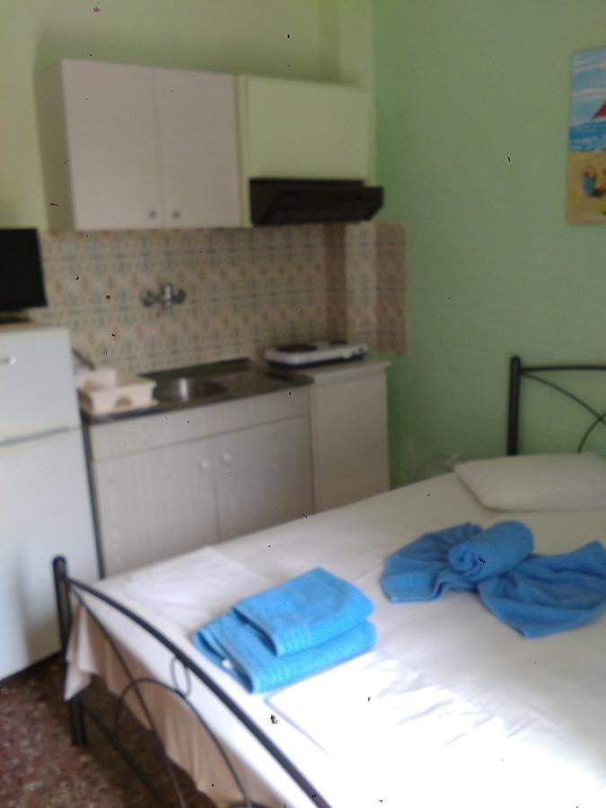 Drosia Apartments อัสโปรวาลตา ภายนอก รูปภาพ